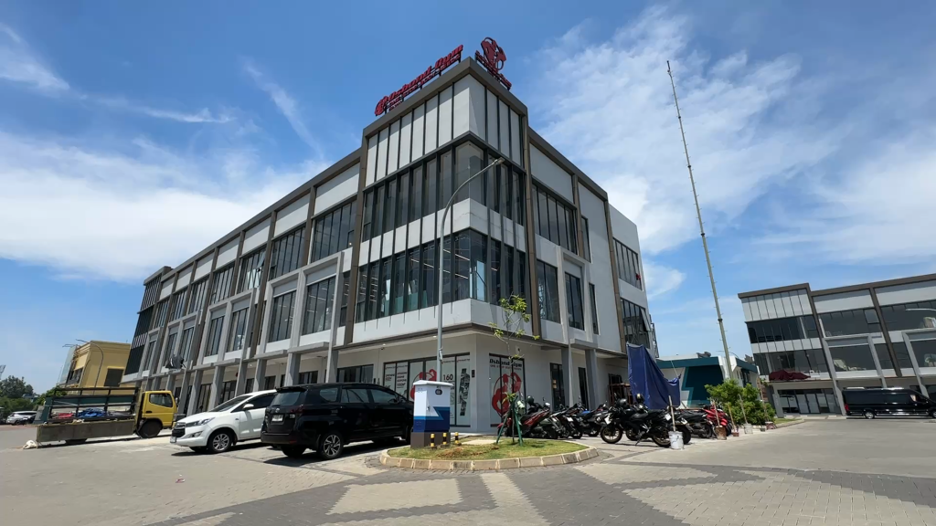Osbond Gym Gading Serpong Dibuka dengan Fasilitas Lengkap