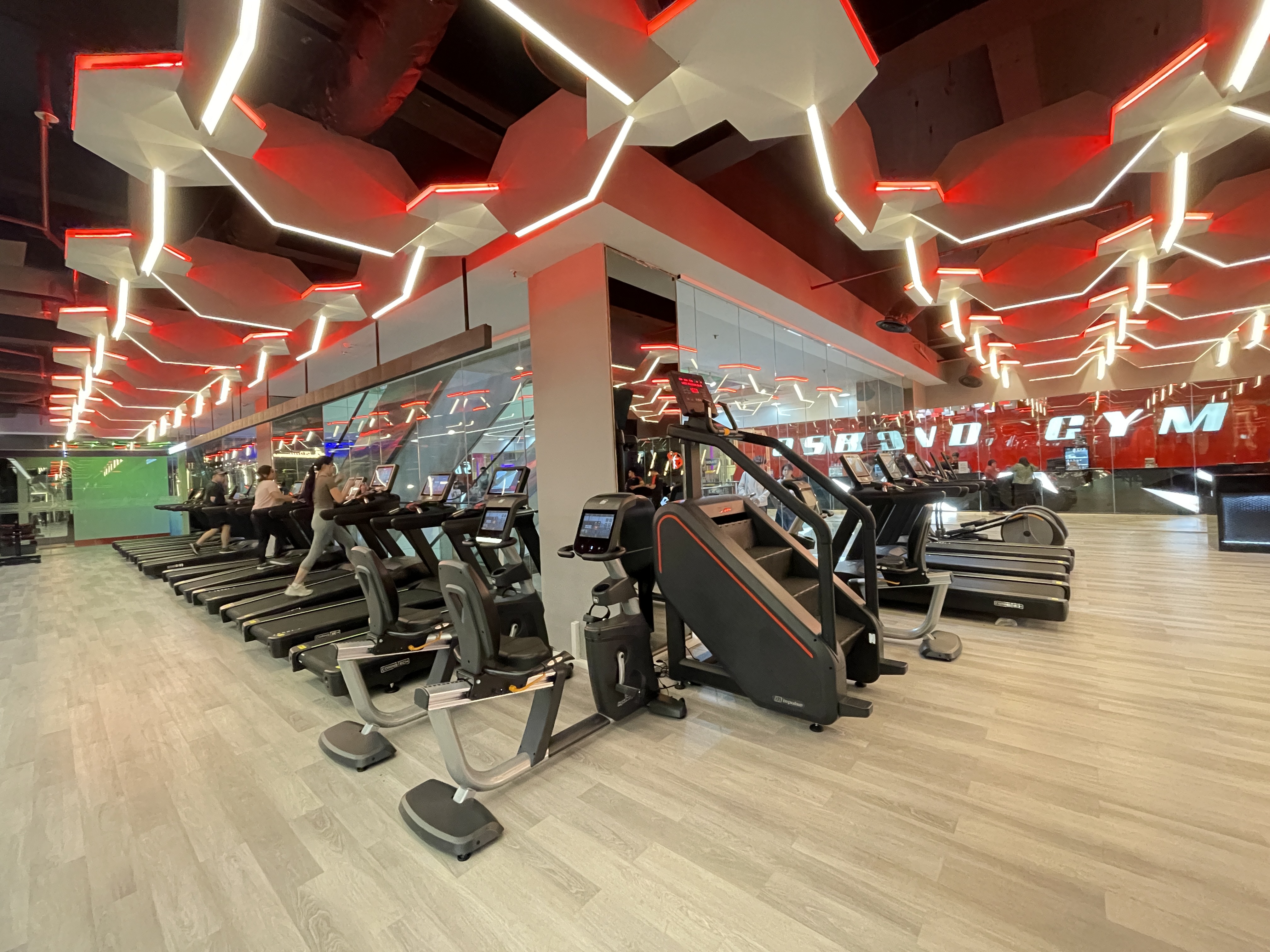 Osbond Gym Pluit Village Banner